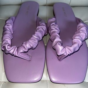 New Nine West Flat Lavender Sandal 7.5